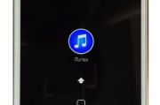 解决iPhone 5s锁定问题：恢复模式与iTunes刷机教程